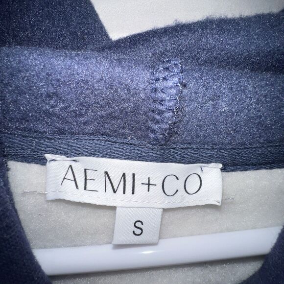 Aemi + Co Color Block Kangaroo Pocketed Hoodie EUC Size Small Blue & Cream - Picture 4 of 9